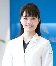 山﨑まいこ先生の写真